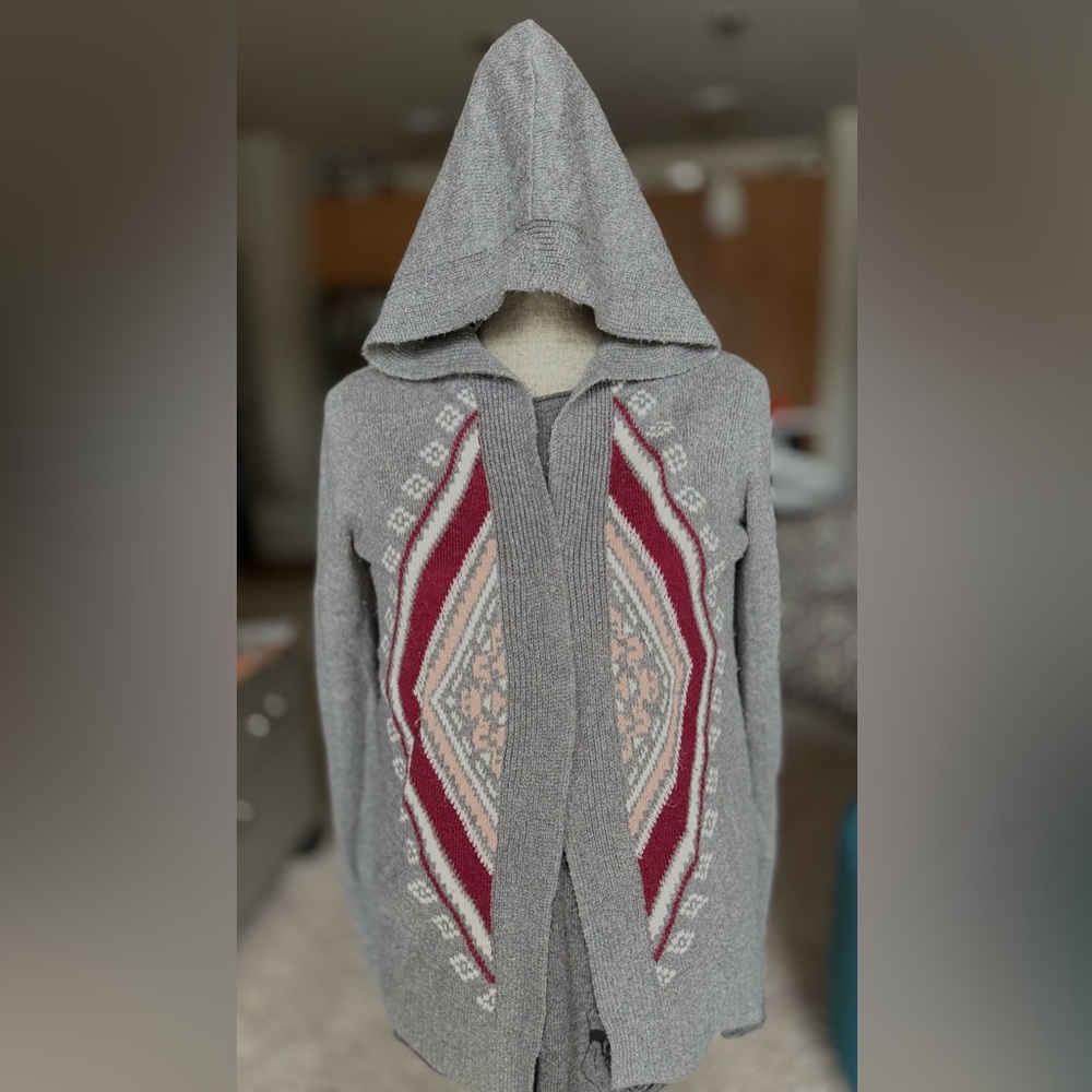 Bundle: Cozy Hollister Hooded Southwestern Geo Grey Cardigan S + 27 Miles Top S